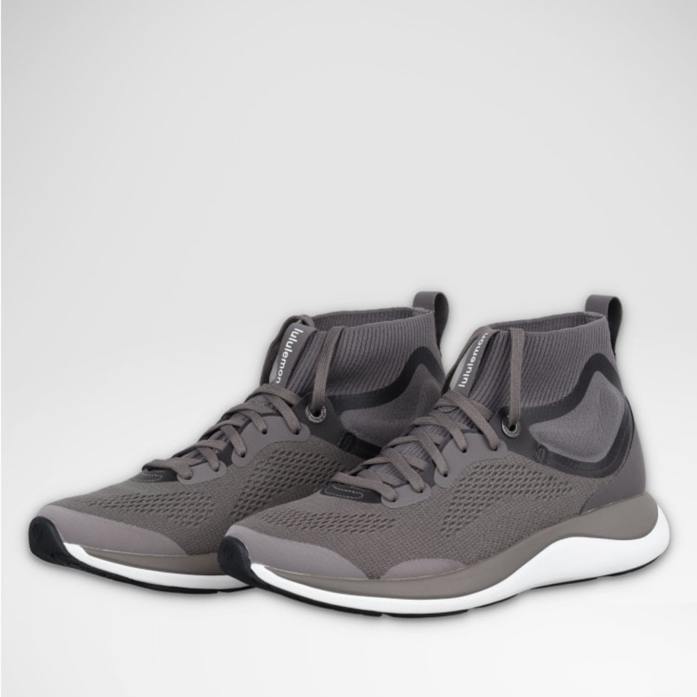 lululemon athletica Women's Chargefeel Mid Workout Shoe
